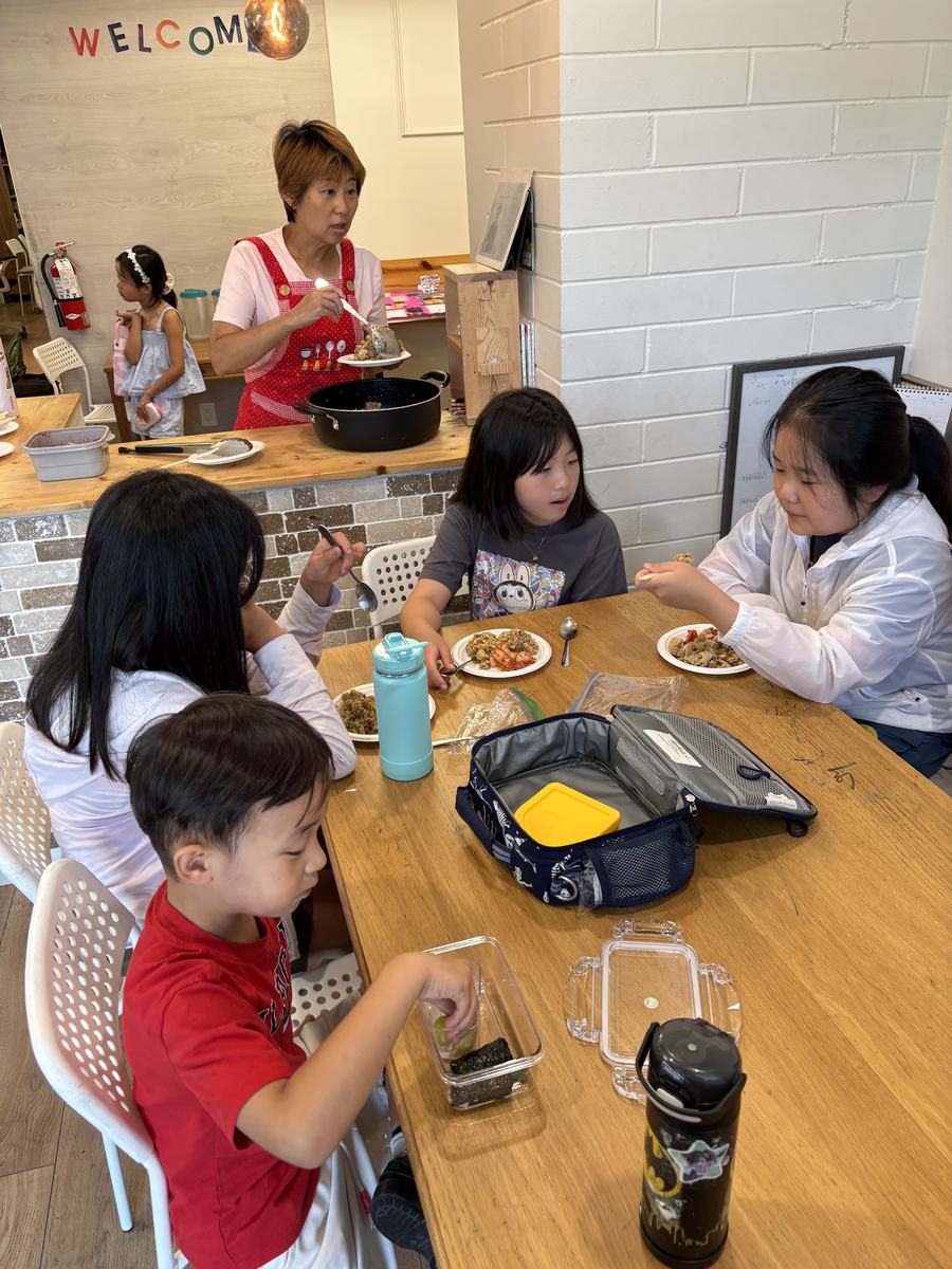 Students chatting around the lunch table
