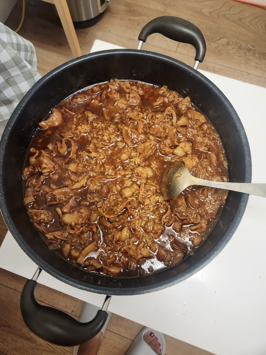 A large pot of Korean braised chicken